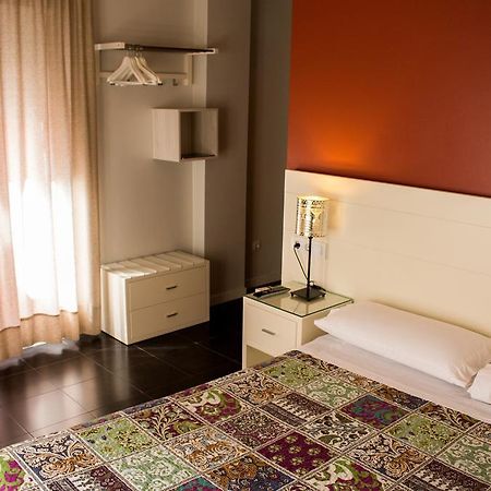 Hostal San Vicente II Sevilla Dış mekan fotoğraf