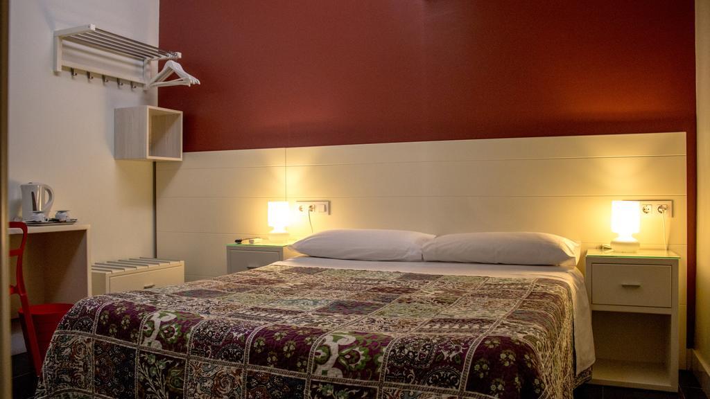 Hostal San Vicente II Sevilla Dış mekan fotoğraf